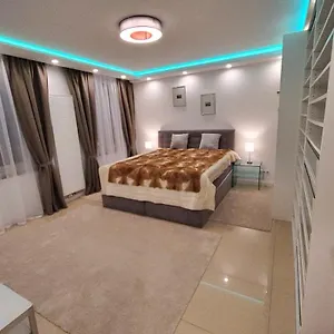 Appartement 3 - Keine Party ! 6 Personen, Düsseldorf